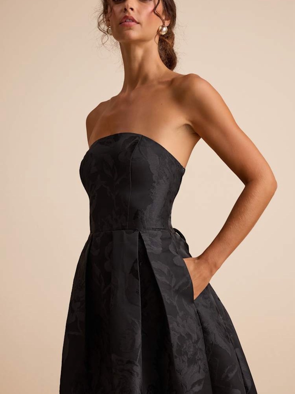 Lulus Laurelin Black Floral Jacquard Pleated Strapless Maxi Dress Size M NWT